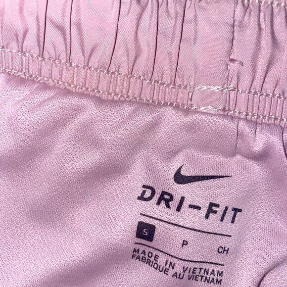 Nike Dri-Fit Shorts Size Small - Picture 3 of 3